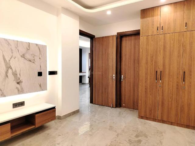 2 BHK Apartment in Sector 62 for rent Gurgaon. The reference number is 18854952
