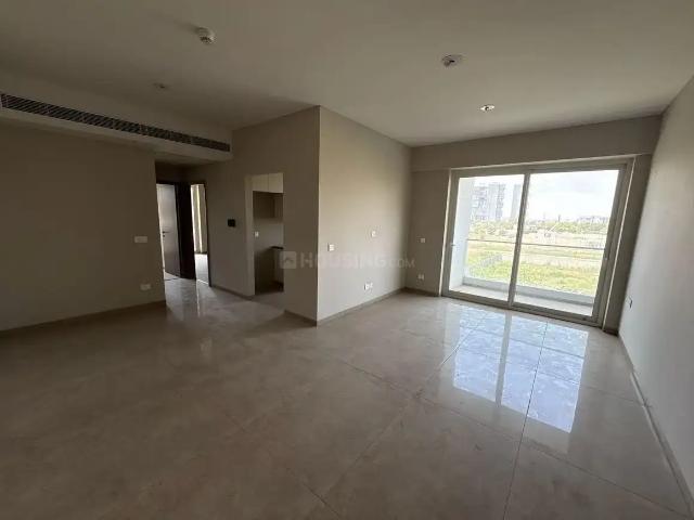 2 BHK Apartment in Sector 62 for resale Gurgaon. The reference number is 20090747