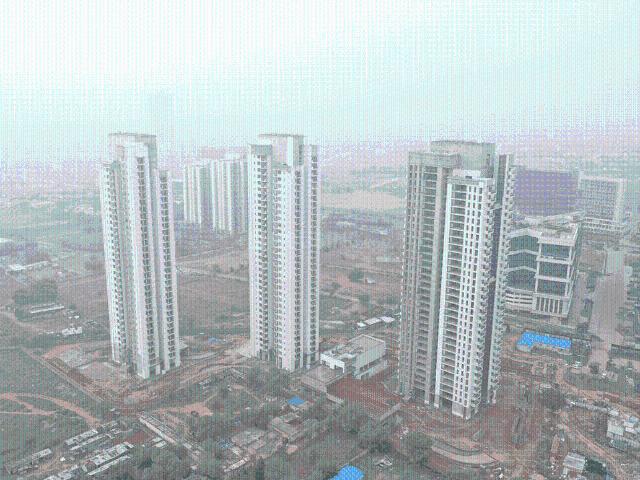 2 BHK Apartment in Sector 62 for resale Gurgaon. The reference number is 20139908