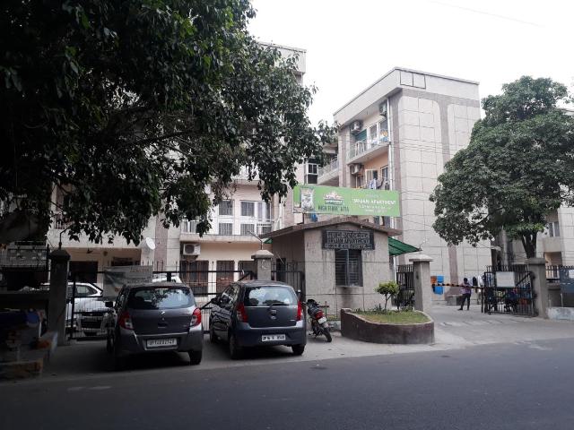 2 BHK Apartment in Sector 62 for resale Noida. The reference number is 20758998