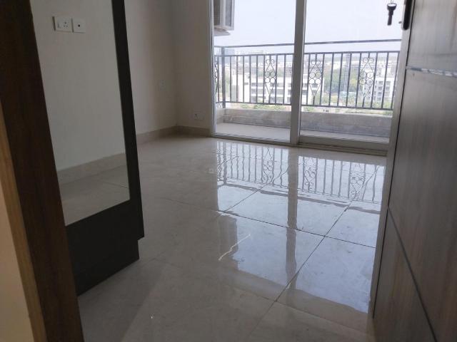 2 BHK Apartment in Sector 63 for rent Gurgaon. The reference number is 19094244
