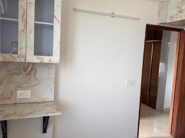 2 BHK Apartment in Sector 63 for rent Gurgaon. The reference number is 20605624
