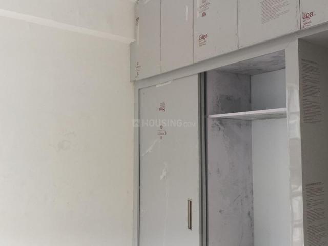 2 BHK Apartment in Sector 63 for rent Gurgaon. The reference number is 20796600