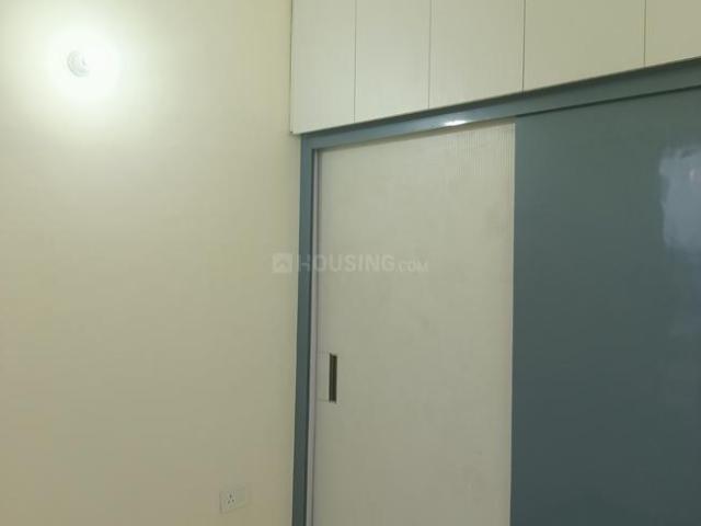 2 BHK Apartment in Sector 63 for rent Gurgaon. The reference number is 20100545
