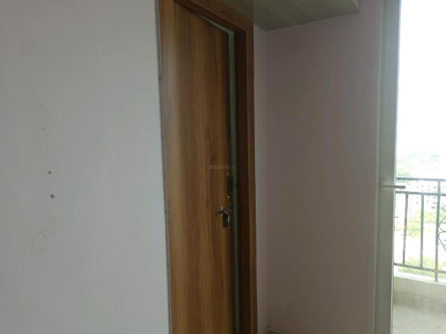 2 BHK Apartment in Sector 63 for rent Gurgaon. The reference number is 20381011