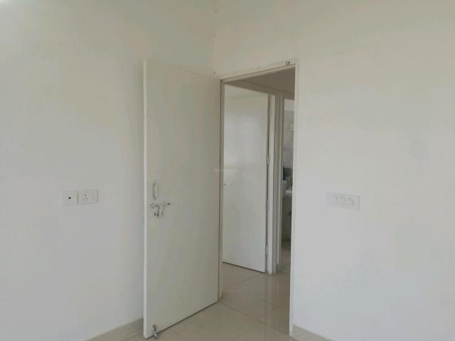 2 BHK Apartment in Sector 63 for rent Gurgaon. The reference number is 20381055