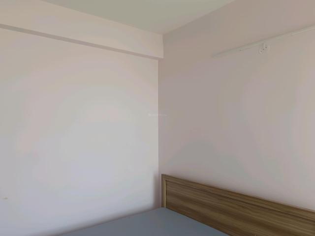 2 BHK Apartment in Sector 63 for rent Gurgaon. The reference number is 20381076
