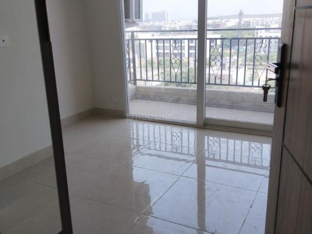 2 BHK Apartment in Sector 63 for resale Gurgaon. The reference number is 19417734