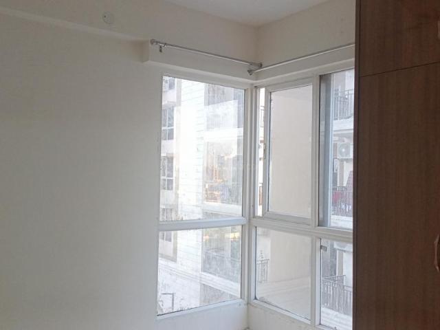 2 BHK Apartment in Sector 63 for resale Gurgaon. The reference number is 20492059