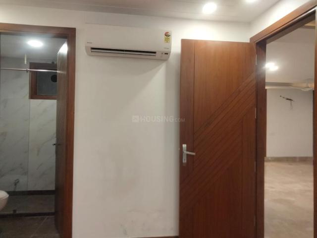 2 BHK Apartment in Sector 6 Dwarka for resale New Delhi. The reference number is 14131020