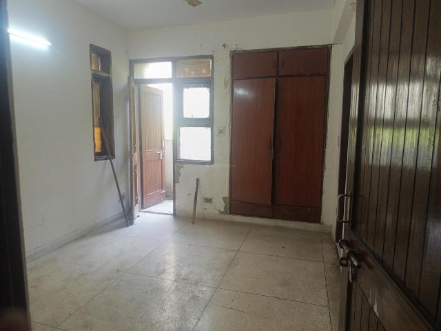2 BHK Apartment in Sector 6 Dwarka for resale New Delhi. The reference number is 20166707