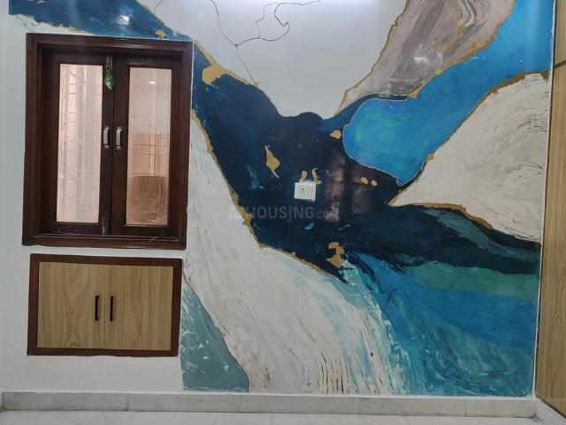 2 BHK Apartment in Sector 6 Dwarka for resale New Delhi. The reference number is 20676478