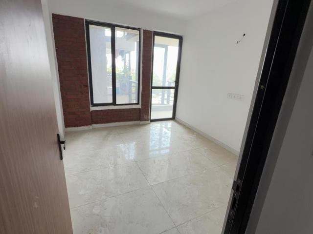 2 BHK Apartment in Sector 6 for resale Sohna. The reference number is 20302101
