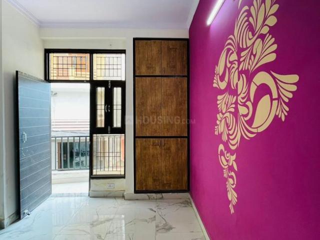 2 BHK Apartment in Sector 74 for rent Noida. The reference number is 19394898