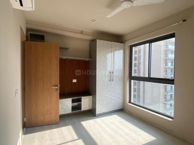 2 BHK Apartment in Sector 74 for rent Gurgaon. The reference number is 19941884