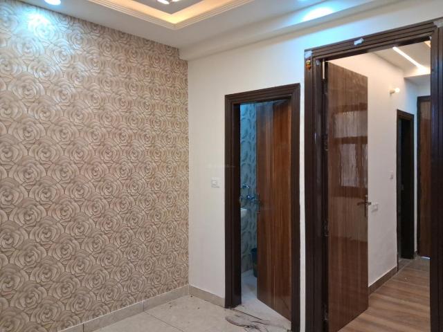 2 BHK Apartment in Sector 74 for resale Noida. The reference number is 19662577