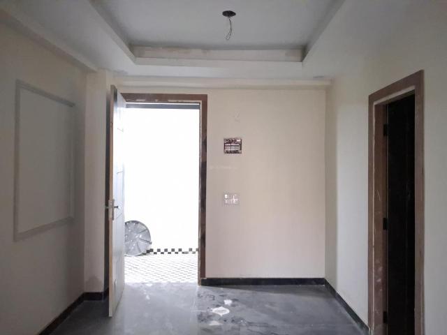 2 BHK Apartment in Sector 74 for resale Noida. The reference number is 19710352
