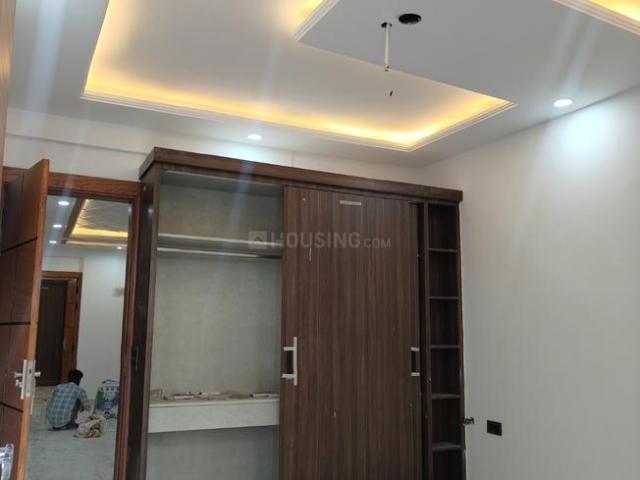 2 BHK Apartment in Sector 73 for resale Noida. The reference number is 19953851
