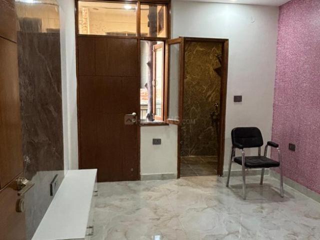 2 BHK Apartment in Sector 74 for resale Noida. The reference number is 20421220