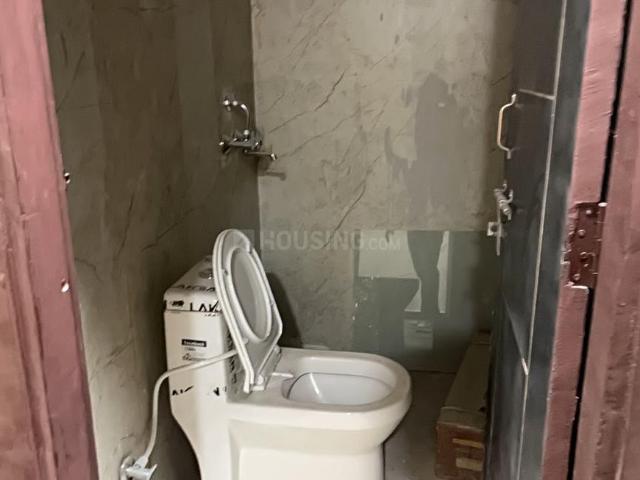 2 BHK Apartment in Sector 74 for resale Noida. The reference number is 20015251