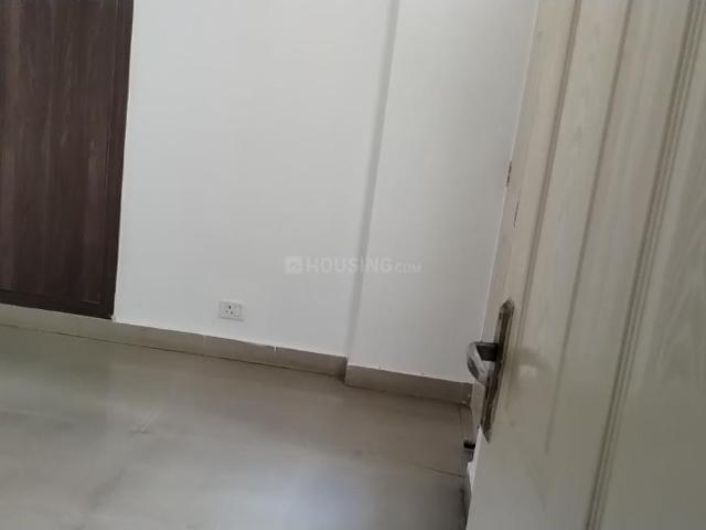 2 BHK Apartment in Sector 74 for resale Noida. The reference number is 20114627