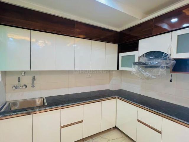 2 BHK Apartment in Sector 73 for resale Noida. The reference number is 20118946
