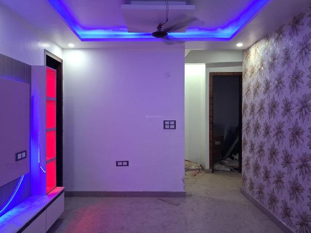 2 BHK Apartment in Sector 74 for resale Noida. The reference number is 20398213