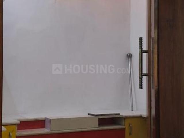 2 BHK Apartment in Sector 75 for rent Noida. The reference number is 18531097