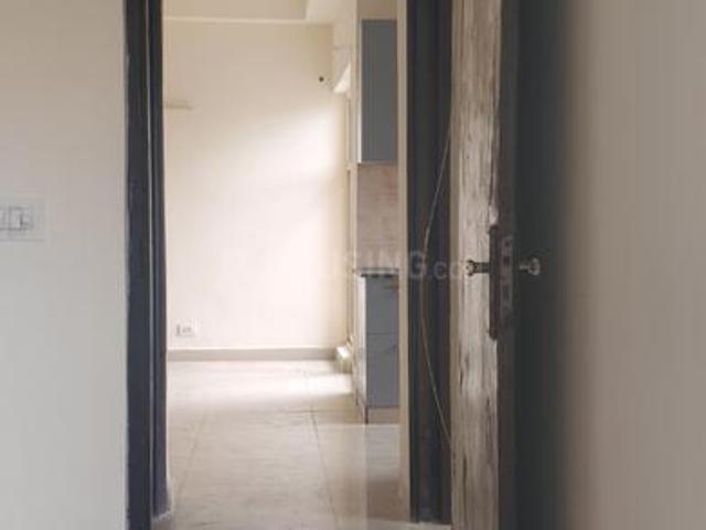 2 BHK Apartment in Sector 75 for rent Noida. The reference number is 20645277