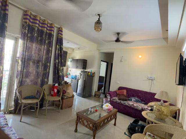 2 BHK Apartment in Sector 75 for rent Noida. The reference number is 21009283