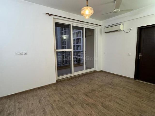 2 BHK Apartment in Sector 75 for resale Noida. The reference number is 19742232