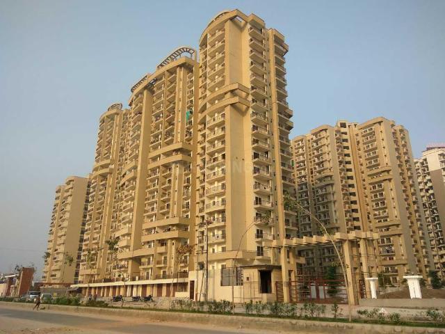 2 BHK Apartment in Sector 75 for resale Noida. The reference number is 19764012