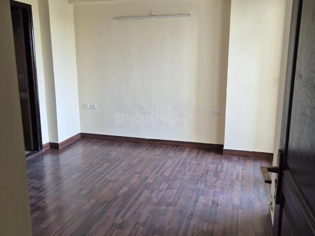 2 BHK Apartment in Sector 76 for rent Noida. The reference number is 19981371