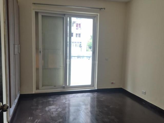 2 BHK Apartment in Sector 76 for rent Noida. The reference number is 20607111