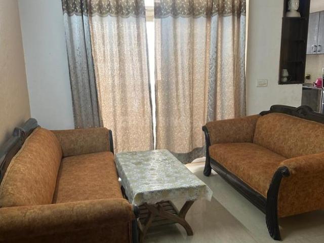 2 BHK Apartment in Sector 76 for rent Noida. The reference number is 20931305