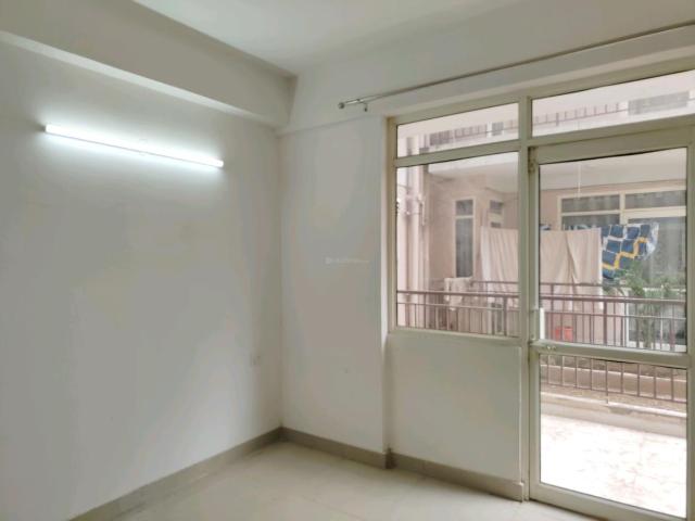 2 BHK Apartment in Sector 76 for rent Gurgaon. The reference number is 16979637
