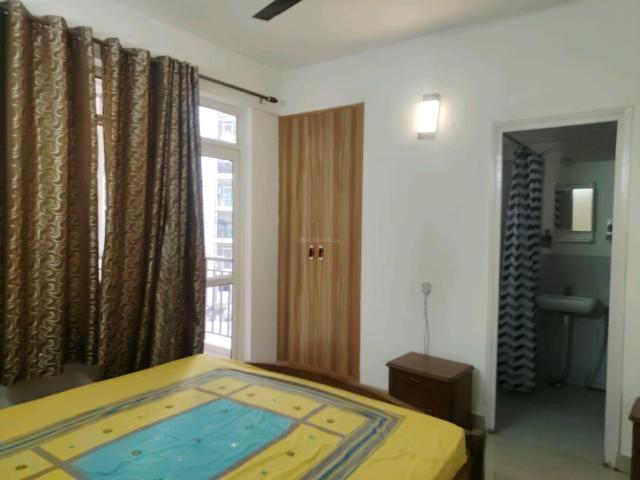 2 BHK Apartment in Sector 76 for rent Gurgaon. The reference number is 18647514