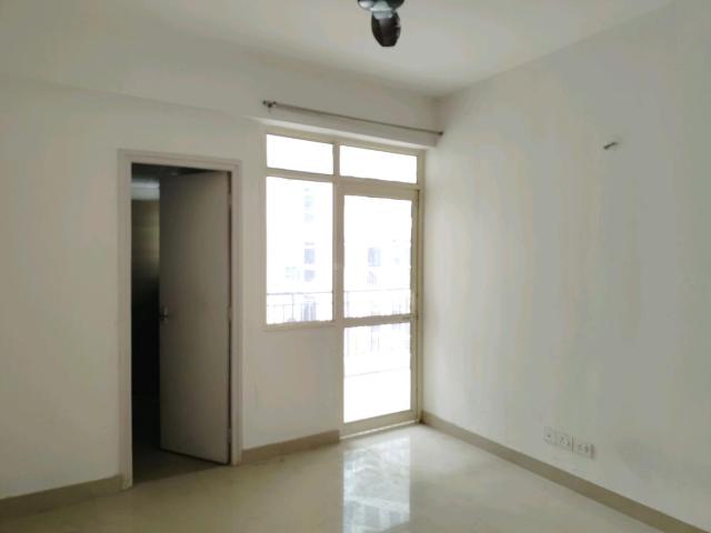 2 BHK Apartment in Sector 76 for rent Gurgaon. The reference number is 18679259