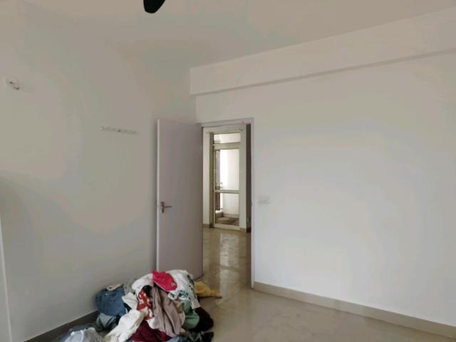 2 BHK Apartment in Sector 76 for rent Gurgaon. The reference number is 18683782