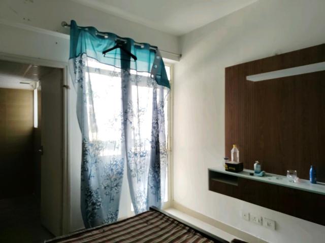 2 BHK Apartment in Sector 76 for rent Gurgaon. The reference number is 18314556