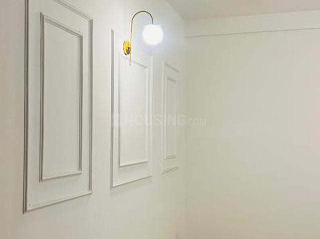 2 BHK Apartment in Sector 76 for rent Gurgaon. The reference number is 19812079