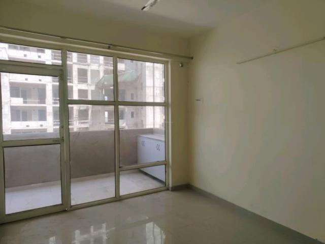 2 BHK Apartment in Sector 76 for rent Gurgaon. The reference number is 19948010