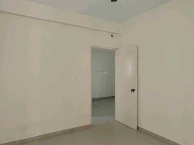 2 BHK Apartment in Sector 76 for rent Gurgaon. The reference number is 19948059
