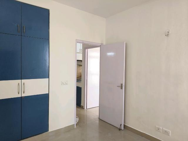 2 BHK Apartment in Sector 76 for rent Gurgaon. The reference number is 19994546