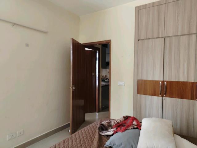2 BHK Apartment in Sector 76 for rent Gurgaon. The reference number is 19051297