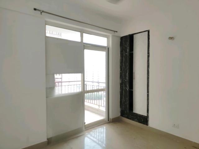 2 BHK Apartment in Sector 76 for rent Gurgaon. The reference number is 19141454