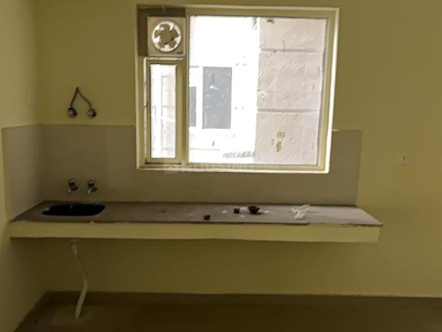 2 BHK Apartment in Sector 76 for rent Gurgaon. The reference number is 19287906