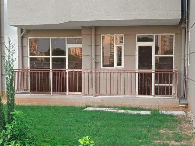 2 BHK Apartment in Sector 76 for rent Gurgaon. The reference number is 19380755
