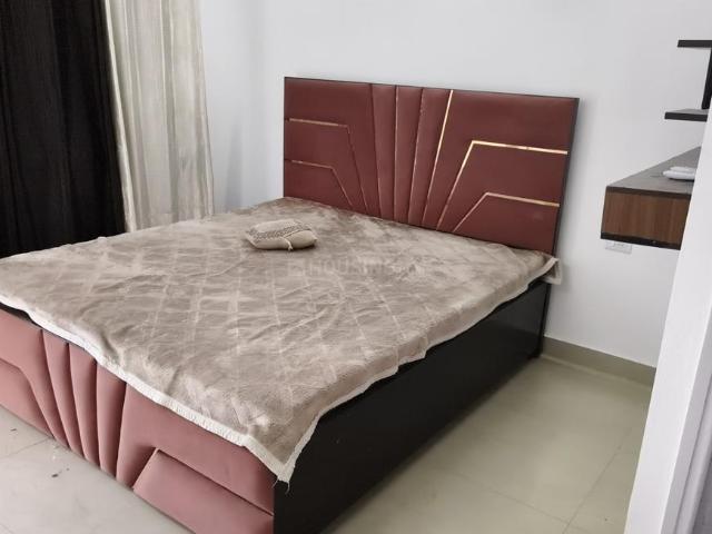 2 BHK Apartment in Sector 76 for rent Gurgaon. The reference number is 20420472