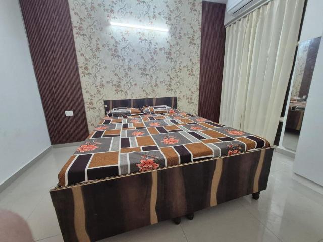 2 BHK Apartment in Sector 76 for rent Gurgaon. The reference number is 20521460